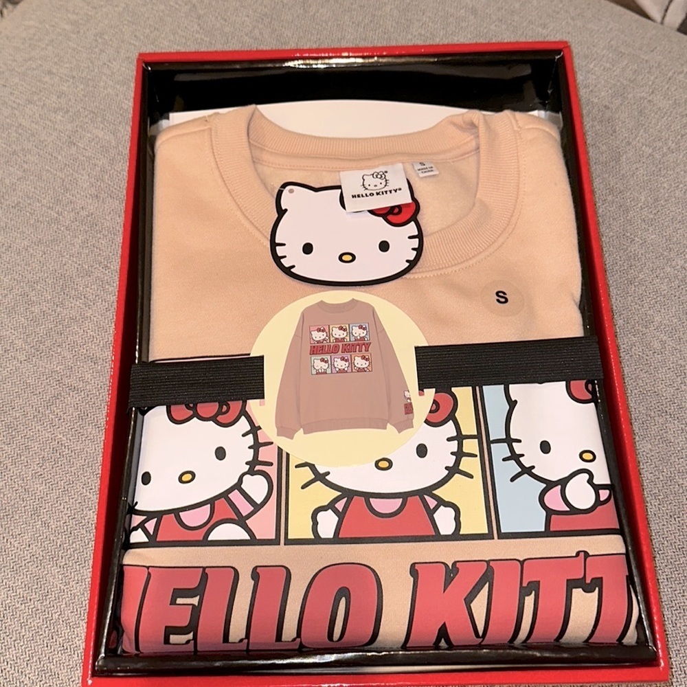 HELLO KITTY crewneck sweater